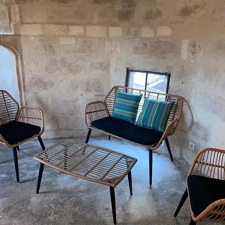 La Tour 3: Au Coeur De La Petite Venise Apartment